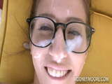 April O'neil chupa y folla con gafas